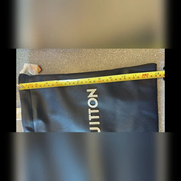 Buyers Choice Multiple Options Black and White Tote See All Photos - Picture 6 of 6